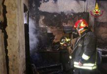 Incendio in appartamento, trovato cadavere carbonizzato