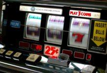 Slot illegali, multa da 60mila euro e licenza sospesa