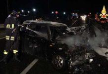 Scontro frontale tra due auto, a fuoco mini Cooper- ferito anziano