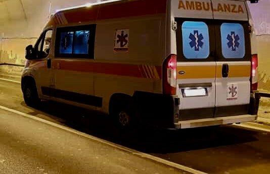 Grave incidente in galleria autostrada, due feriti