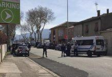 Francia, ucciso terrorista barricato in supermercato