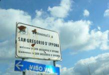 Colpi di pistola contro portone, ferita una donna nel vibonese