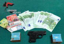 Nascondeva pistola in casa, arrestato