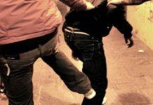 Rissa fuori scuola, accoltellato 17enne nel reggino