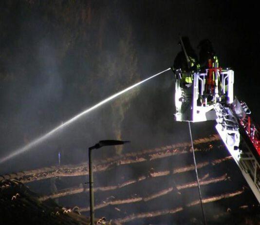 Incendio pub due morti, fermato parente titolare