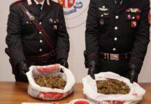 Fermato in auto con un kg di marijuana