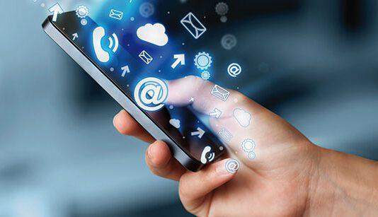 Tecnologia, il successo della navigazione dallo shopping mobile al gaming online