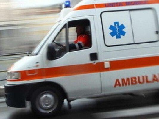 Auto contro moto, morti un ragazzo ed una ragazza