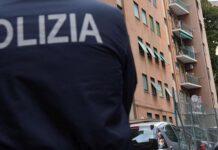 Agente di polizia si spara un colpo al torace, deceduto