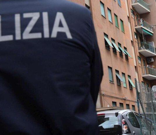 Agente di polizia si spara un colpo al torace, deceduto