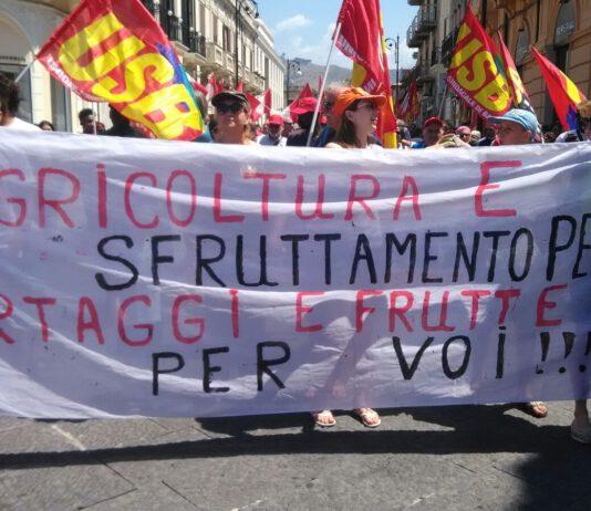 Usb immigrati: “Il lavoro agricolo è sfruttamento”