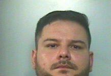 Viaggiava sull’autobus con un kg e mezzo di droga. Arrestato giovane di Gioia Tauro