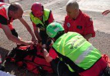 Donna finisce in dirupo, ferita