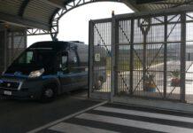 Incendiate due auto agenti Polizia penitenziaria