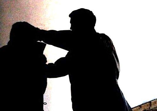 Anoia anziano aggredito e derubato della propria auto da due malviventi