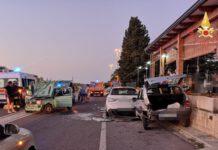 Incidente su Ss 106, due feriti