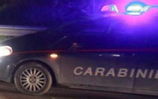 A spasso ubriaco e con un’ascia in mano, denunciato marocchino