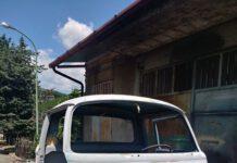 Scoperta carrozzeria abusiva