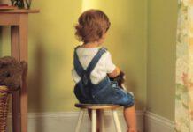 Calabria, bimbo faccia al muro in una scuola. Interviene Marziale