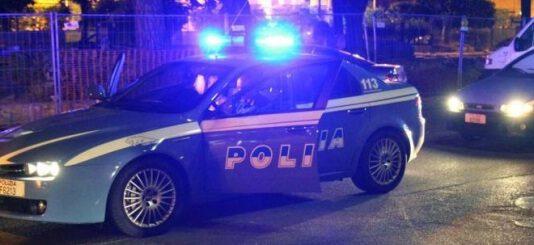 Agli arresti domiciliari, ma vendeva droga in casa