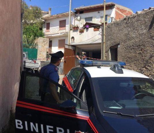 Uccide i due figli disabili e tenta il suicidio