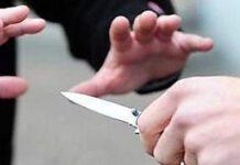 Giovane 20enne accoltellato da 15enne