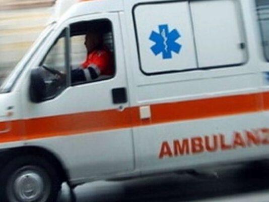 Litiga con la mamma e si lancia da una palazzina, muore 13enne