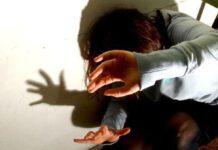 Ferisce con un cacciavite la madre che gli nega soldi, arrestato