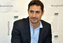 Migrante aggredisce cittadino con bottiglia vetro, Sindaco interviene stendendolo con un pugno