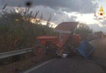 Scontro tra furgone e trattore, un morto e due feriti