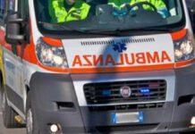 Reggio incidente, scooter perde controllo per buche, due morti