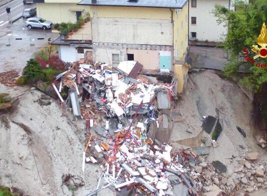 Tragedia in Sicilia per maltempo, dieci morti tra cui due bimbi