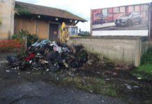 Operazioni bonifica discarica abusiva strada provinciale Gioia Tauro