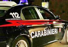 Duello a colpi di coltello tra due giovani rivali in amore, un ferito