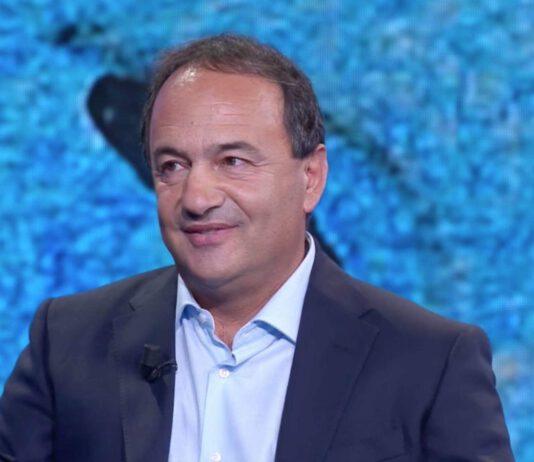Lectio magistralis di Lucano in una scuola reggina ma alle domande del cronista scatta la censura