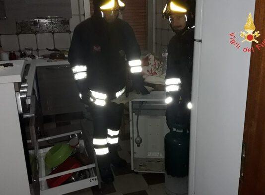 Forte esplosione in appartamento