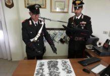 Cosparge strade di chiodi, denunciato pensionato