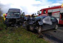 Incidente mortale, scontro auto minibus