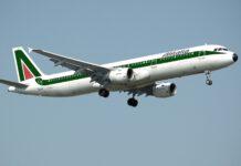 Reggio, fulmine colpisce aereo