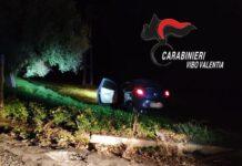 Ruba auto, si schianta durante inseguimento ma riesce a fuggire a piedi
