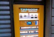 Trafugavano sigarette da distributore, eseguite due misure cautelari