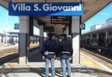 Senza biglietto su treno, si scaglia contro agenti, arrestato nigeriano