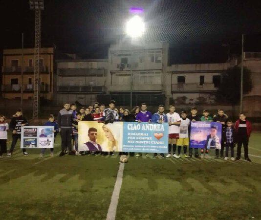 Gioia Tauro, Fiaccolata e partita in memoria di Andrea Barrese, morto un anno fa