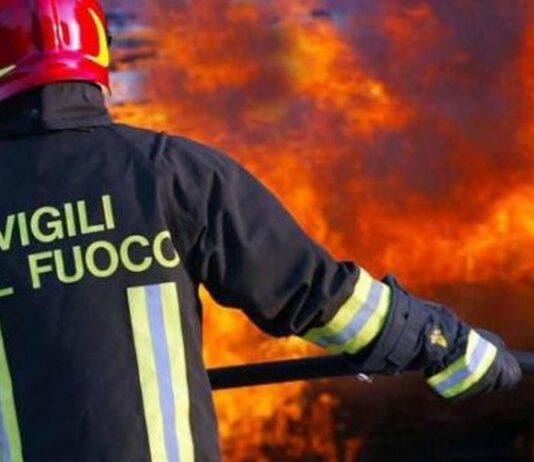 Intimidazione giornalista. Incendiata auto nella notte