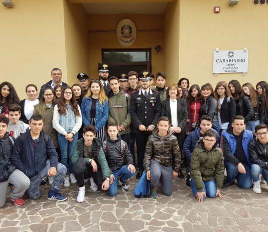 Gioia Tauro, ragazzi delle Scuole fanno visita al Comando Gruppo Carabinieri di Gioia Tauro