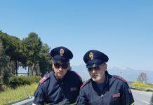 Gli Agenti della Polstrada salvano un cane sulla SS106