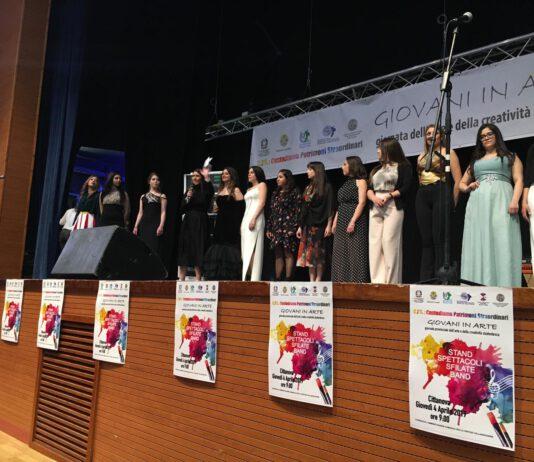 Le alunne del Sistema Moda dell’ITT “Panella-Vallauri” a Cittanova all’evento “Giovani in Arte”