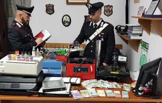 Laboratorio di banconote false, arrestato 27enne