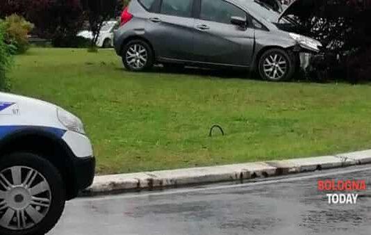 Tragico incidente a Casalecchio, mamma calabrese muore davanti al figlio