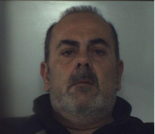 Associazione per delinquere, ricettazione, arrestati commerciante
